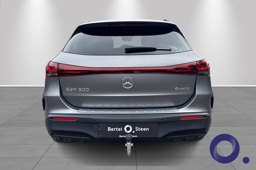 Bilde 4 av Mercedes-Benz EQA 300 4MATIC AMG Line – 2023 | Mountain Grey Magno |