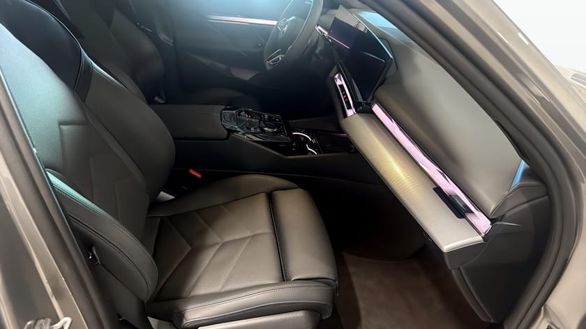 Bild 3 av BMW 530e xDrive Touring M Sport / H&K /Drag