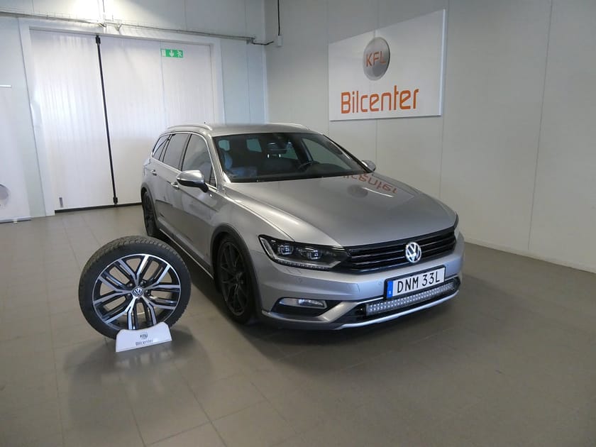 Bild 1 av Volkswagen Passat Alltrack 2.0 TDI 4M Cockpit-Drag-Värmare-Skinn-HUD-SoV