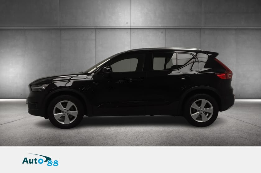 Bilde 3 av Volvo XC40 KAMPANJE* D4  Momentum  AWD Skinn Krok Kamera