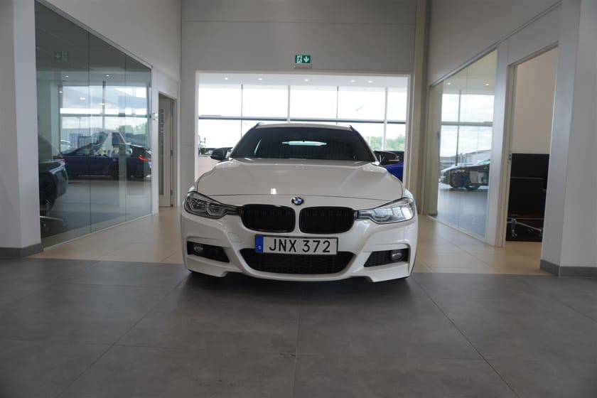 Bild 2 av BMW 318d xDrive Touring Manuell, 150hk