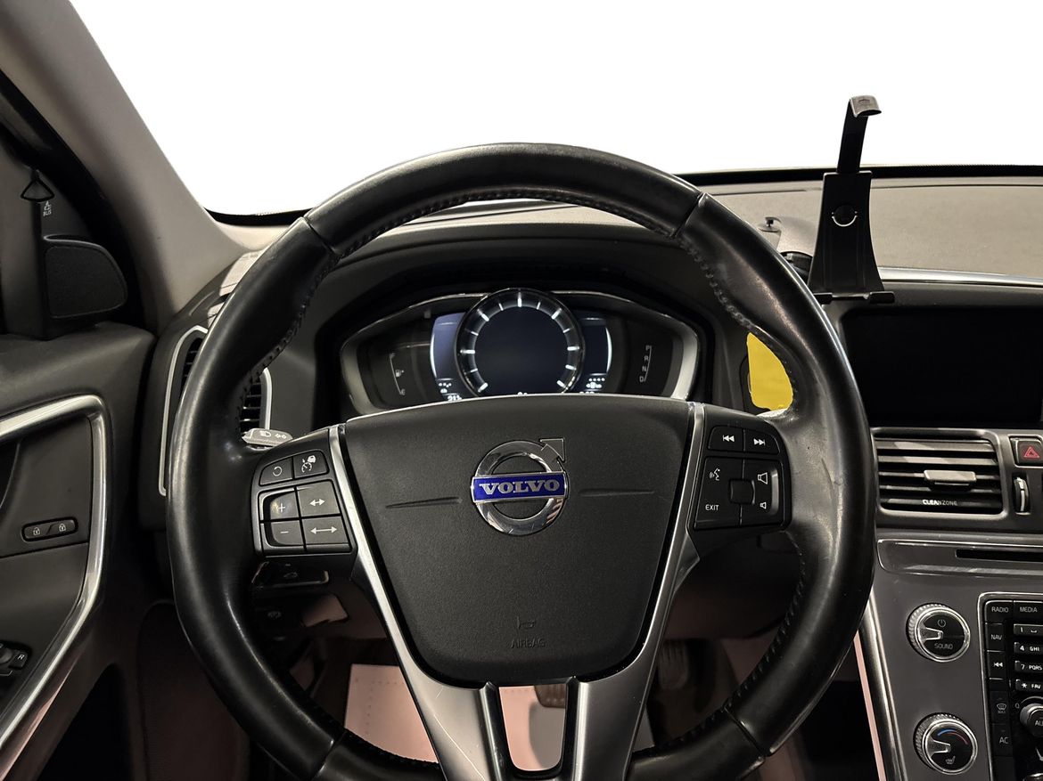 Volvo XC60 2017 - miniatyr 9