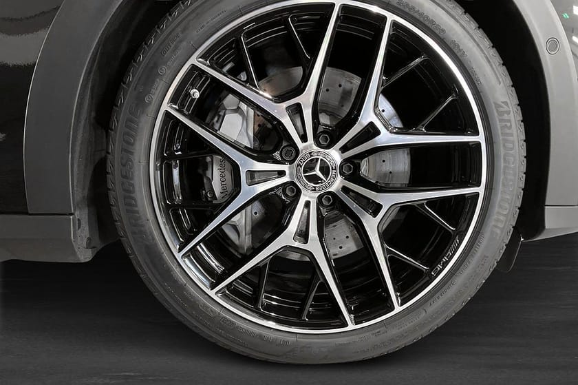 Bild 4 av Mercedes-Benz E 300 d e 4MATIC All-Terrain E300 de de Avantgarde Drag