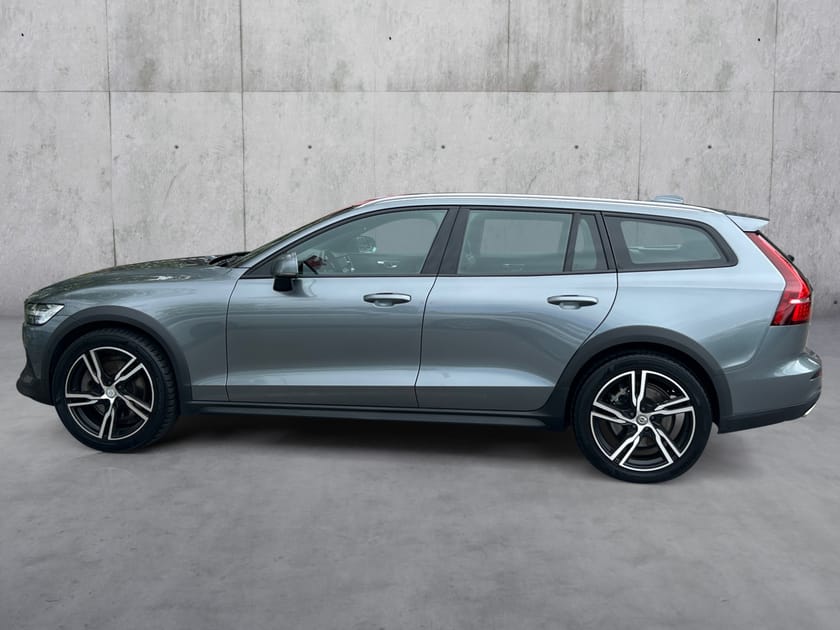 Bilde 2 av Volvo V60 Cross Country D4 AWD|H.Feste|Skinn|Massasje|El.seter