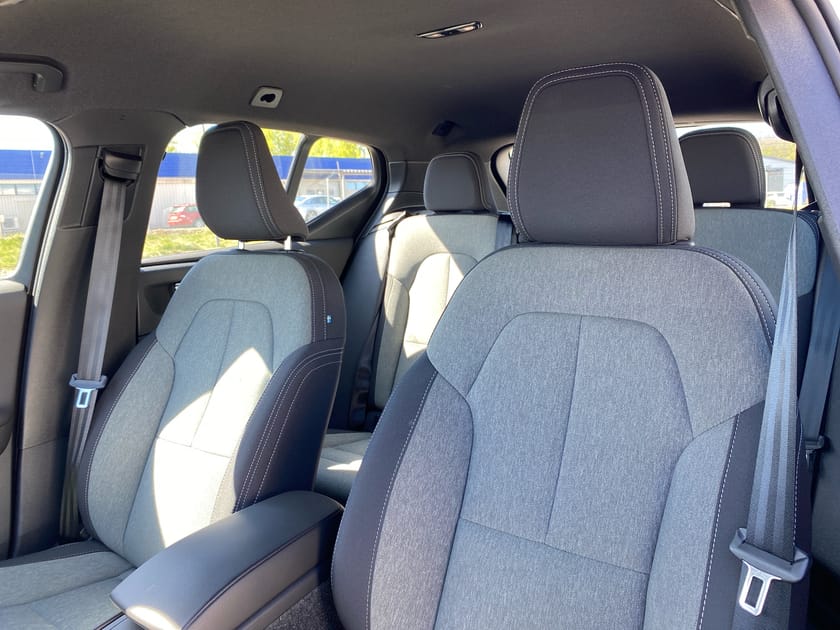 Bild 3 av Volvo XC40 B4 FWD Bensin Plus Dark