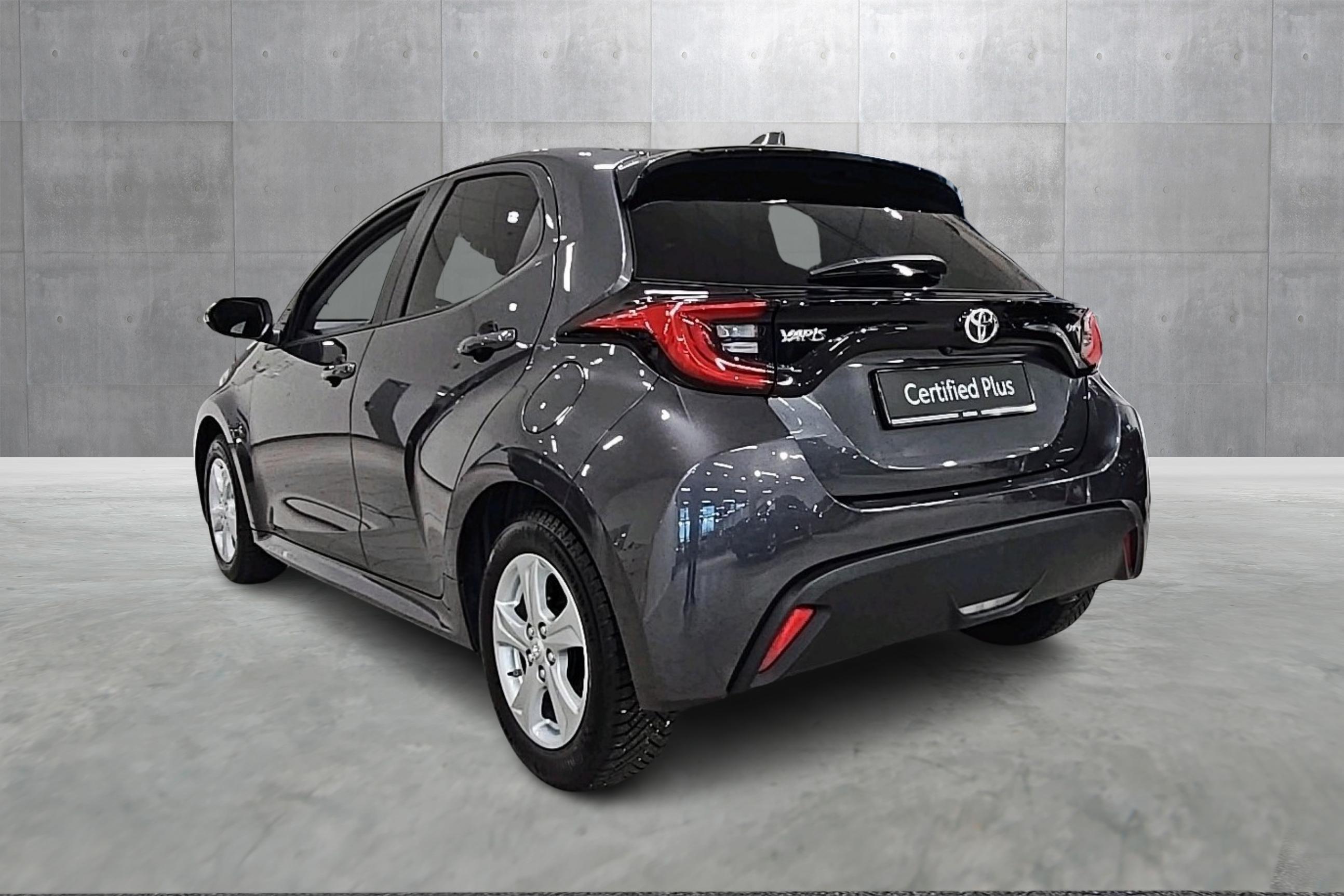 Thumnail bilde 2 av Toyota Yaris Hybrid 115