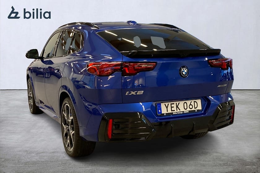 Bild 2 av BMW iX2 xDrive30 M Sport Pro Innovation Comfort Panorama H/K