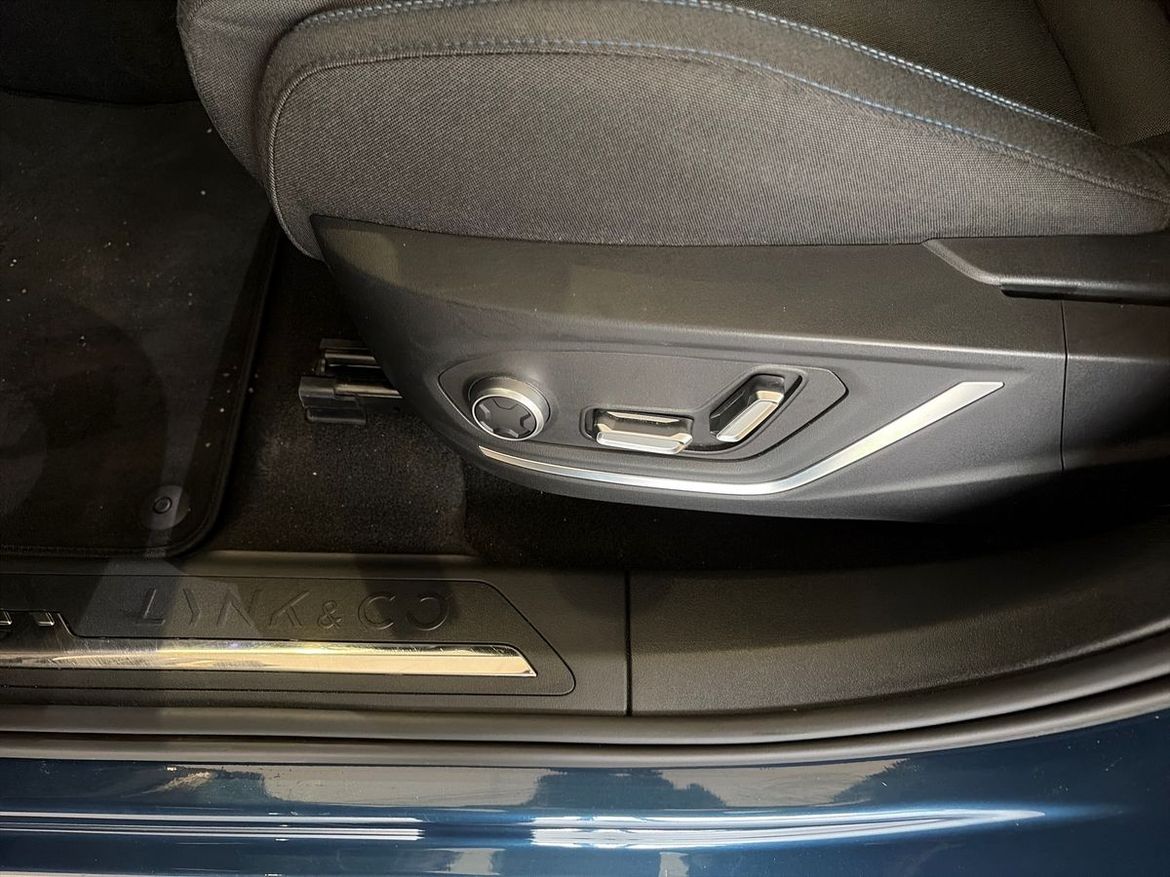 Lynk & Co 01 2023 - miniatyr 13