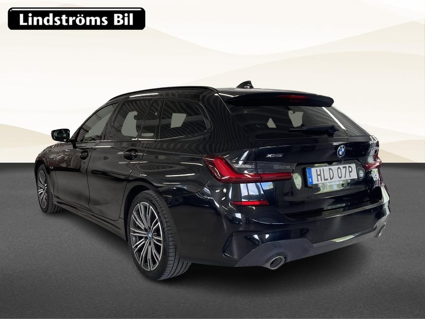 Bild 4 av BMW 330e xDrive Touring – M Sport - Dragkrok- Vinterhjul