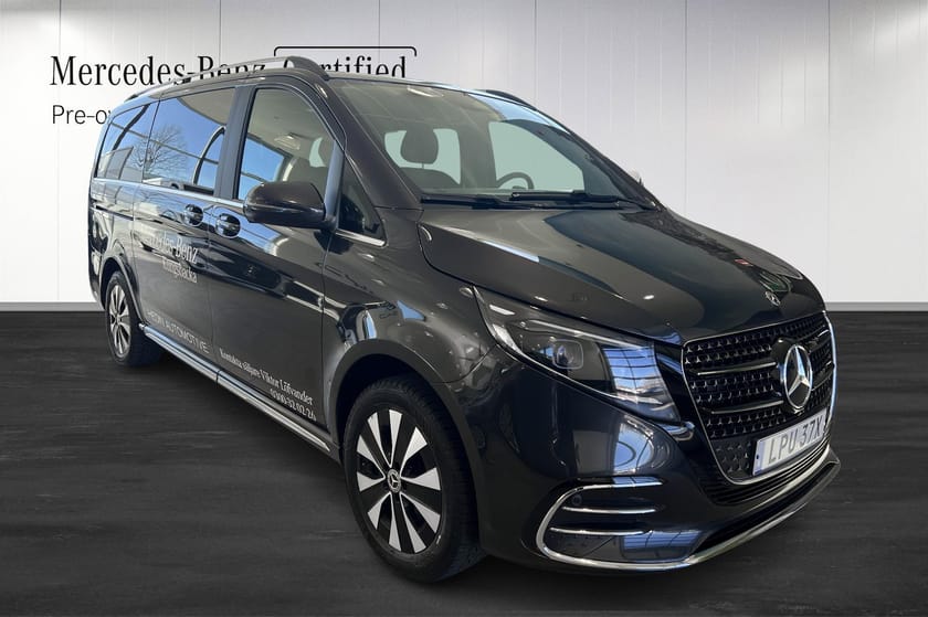 Bild 2 av Mercedes-Benz V 300d 4MATIC 3.2t 300 D LÅNG AVANTGARDE |4X4 |VÄLUTRUSTAD | DEMO