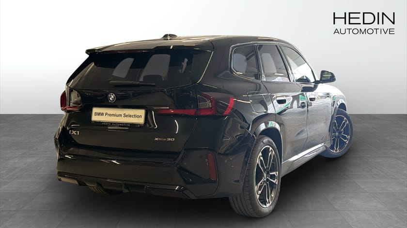 Bild 2 av BMW iX1 xDrive30 M Sport