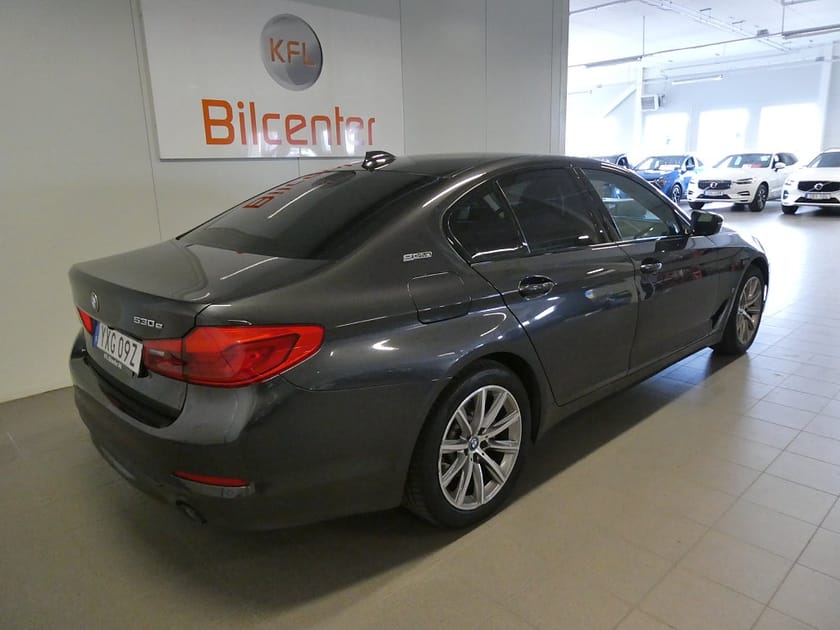 Bild 3 av BMW 530e iPerformance Sedan Sport line Kamera-Navi-Värmare-Rattvärme