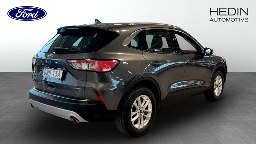 Bild 2 av Ford Kuga Plug-In Hybrid Titanium 225Hk / 64Km räckvidd / Rattvärme