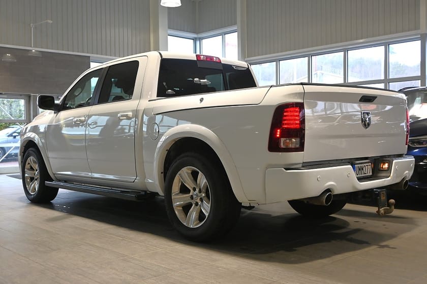 Bild 3 av RAM 1500 Crew Cab 5.7 V8 HEMI Sport Rambox Månadskostnad 3893kr
