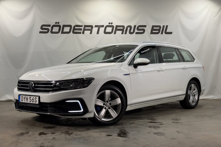 Bild 1 av Volkswagen Passat Sportscombi GTE 1.4 TSI DRAG VÄRMARE KAMERA MOMSBIL