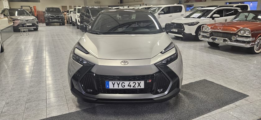 Bild 2 av Toyota C-HR PHEV 2.0 GR SPORT PREMIERE EDITION (LEASEBAR)