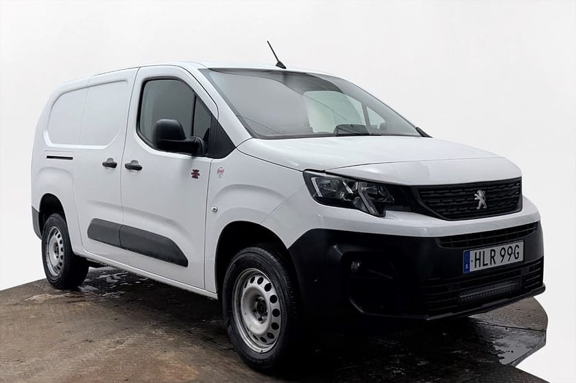 Bild 4 av Peugeot Partner Utökad Last 1.5 L2H1 Pro 4x4 Drag Inredd 3-sits Värmare LED-ramp