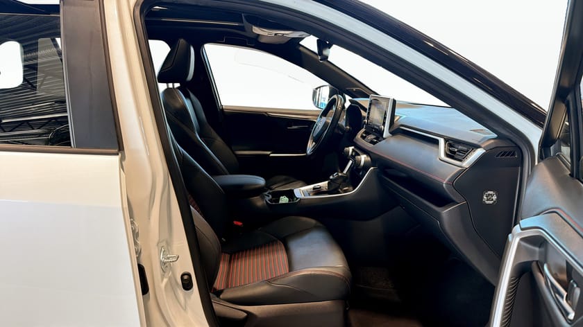 Bild 3 av Toyota RAV4 Laddhybrid 2,5 Plug-In Style Panorama Nav Drag JBL