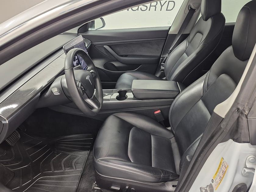 Bild 2 av Tesla Model 3 Standard Range Plus 325HK Panorama Läder