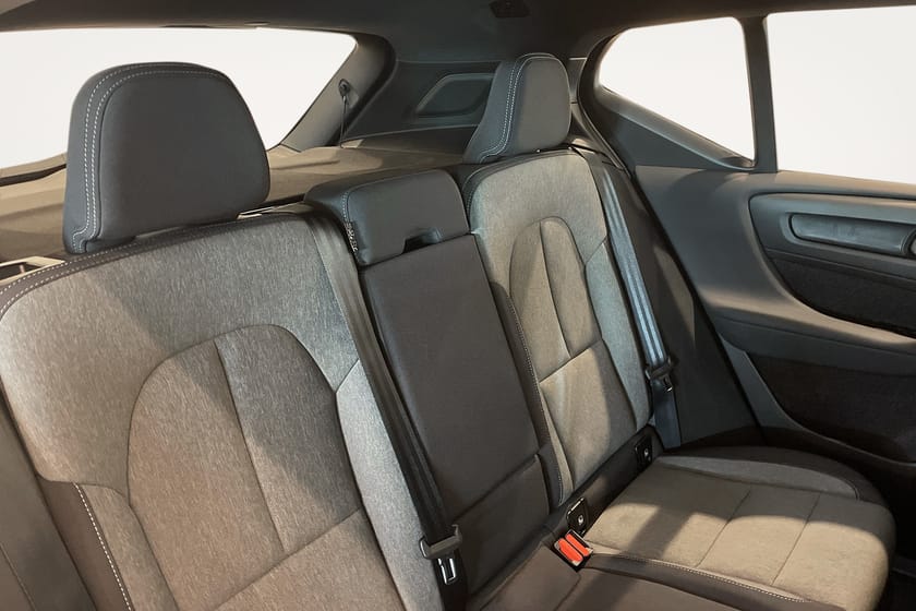 Bild 4 av Volvo XC40 B3 FWD Bensin Plus Dark