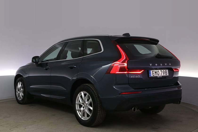 Bild 4 av Volvo XC60 Recharge T8 AWD Momentum Adv. Pano Drag BLIS