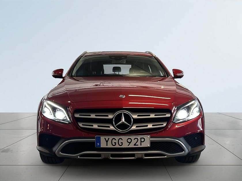 Bild 2 av Mercedes-Benz E 220 d 4MATIC All-Terrain 4M Avantgarde 360/HuD/Dvärm/SoV/Drag