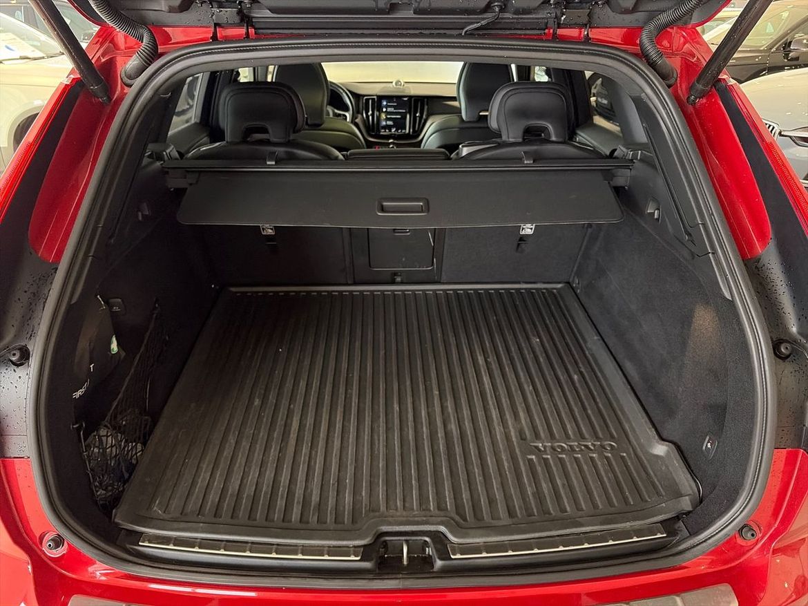 Volvo XC60 2020 - miniatyr 18