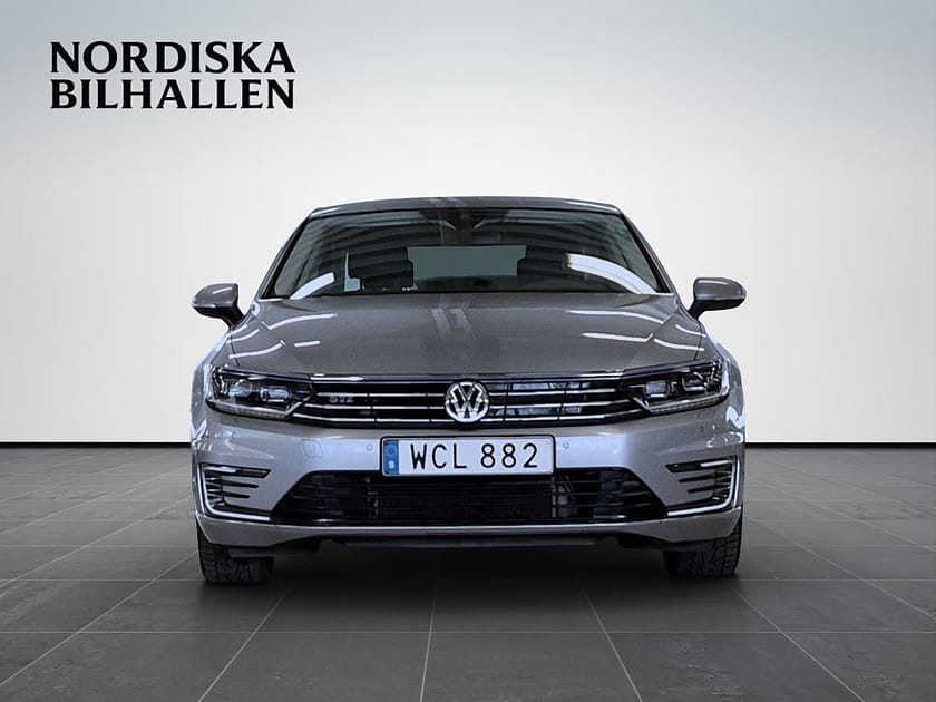 Bild 2 av Volkswagen Passat GTE 1.4 TSI ACT Backkamera Apple Carplay Värmare