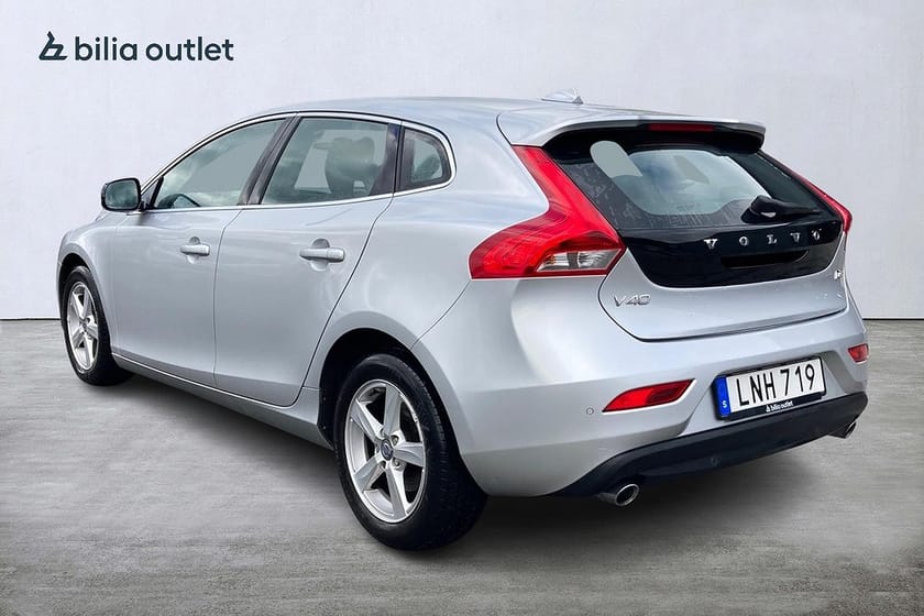 Bild 3 av Volvo V40 D3 Momentum 150hk Värmare Bluetooth Farthållare