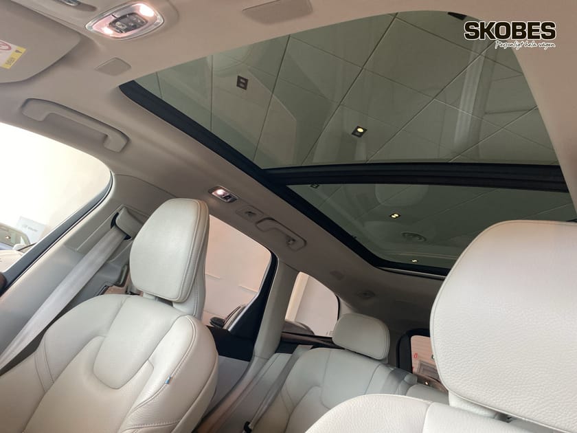 Bild 2 av Volvo XC60 Recharge T6 Inscription T  Drag, H/K Ljud, Navi, Head up Display, 360-Kamera