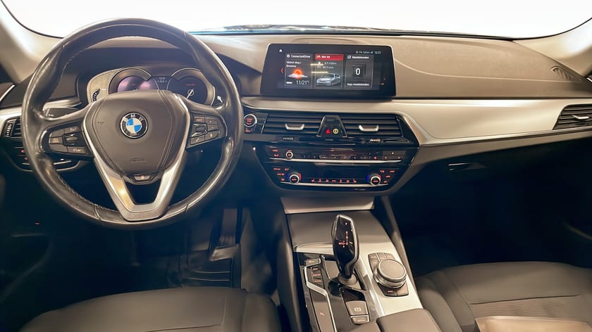 Bild 4 av BMW 520d Touring 190 hk Dragkrok Backkamera Rattvärme