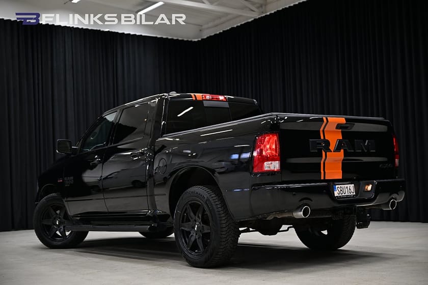 Bild 2 av RAM 1500 Crew Cab 5.7 V8 HEMI 4x4 395HK Automat|Classic|Drag|Leasebar