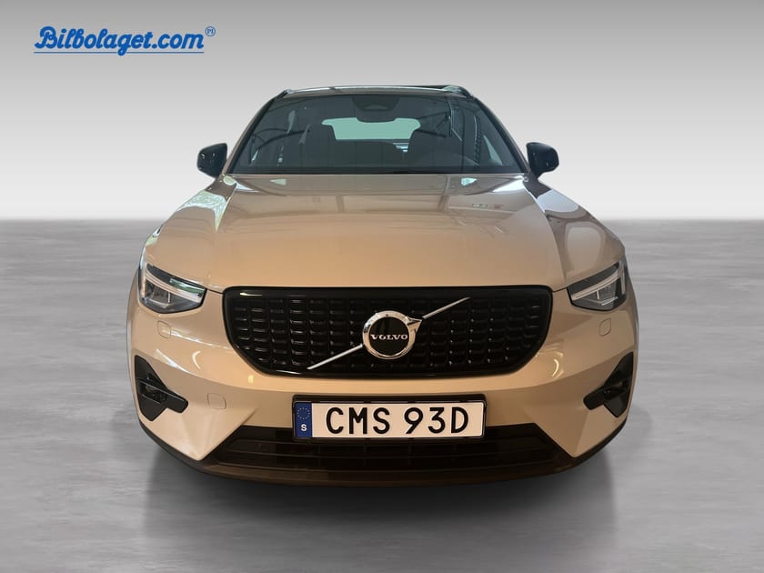 Bild 2 av Volvo XC40 B4 FWD Bensin Plus Dark
