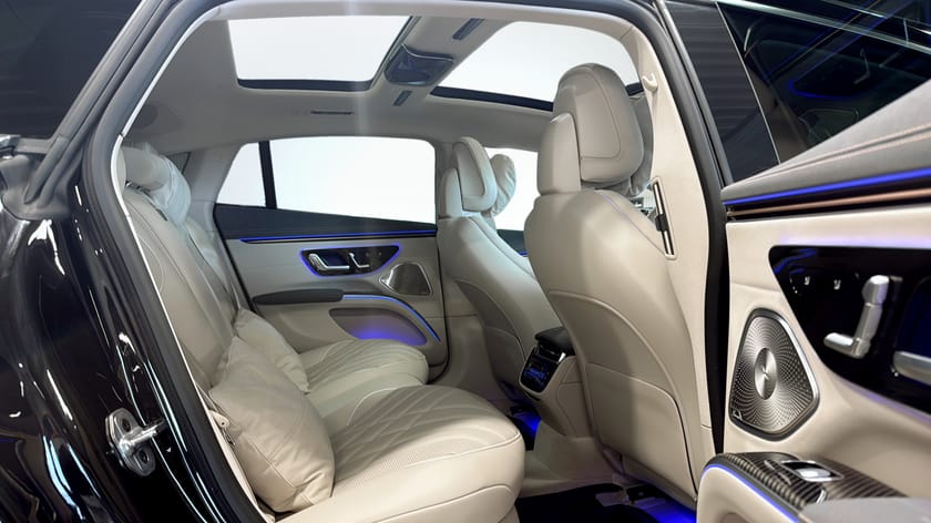 Bild 5 av Mercedes-Benz EQS 580 4MATIC Luftf Pano Hyperscreen *Obs se spec