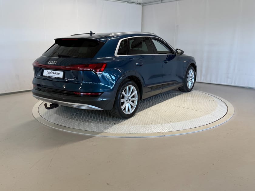 Bilde 3 av Audi e-tron 50 quattro ADVANCED BUSINESS Cruise/360-kamera/Krok/Navi/Skinn