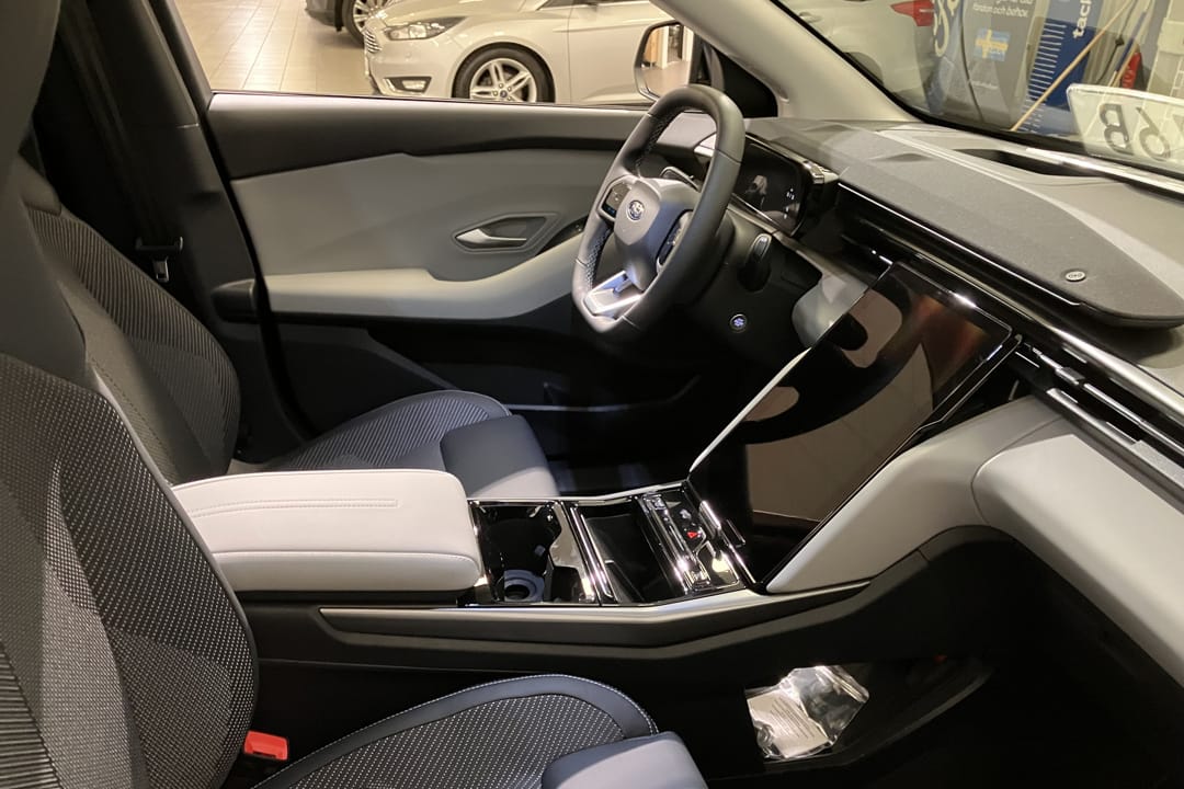 Ford Explorer EV Extended Range RWD