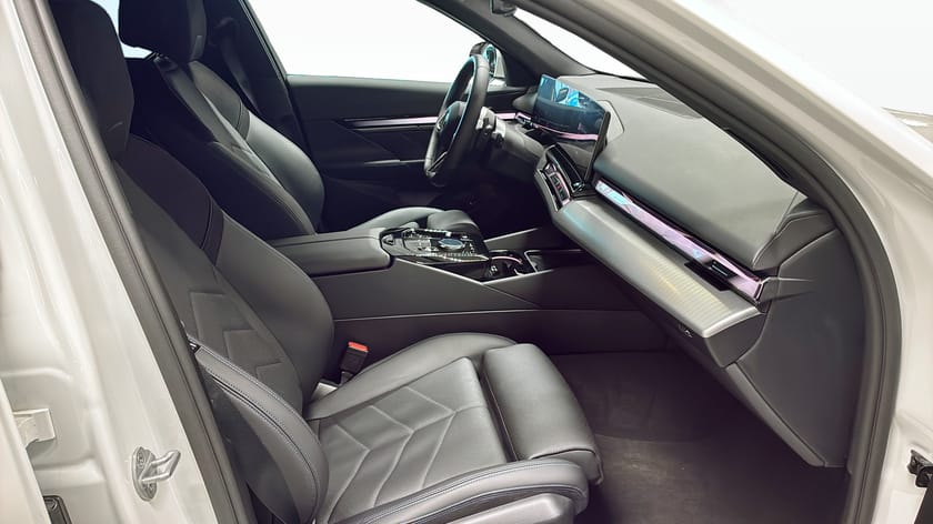 Bild 3 av BMW 530e xDrive Touring M sport Drag Navi Kamera
