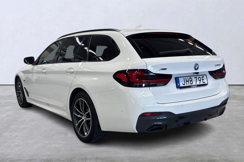 Bild 4 av BMW 530e xDrive Touring M-Sport 292hk