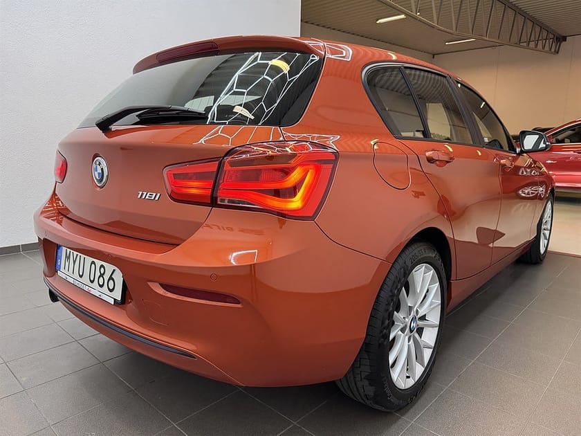 Bild 3 av BMW 118i 118 136hk Sport line M-ratt/HiFi/Rattvärme/1 Brukare