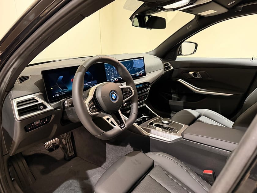 Bild 3 av BMW 330e xDrive Touring xDrive, M-Sport, Drag, Värmare, HiFi, Adpt Fart