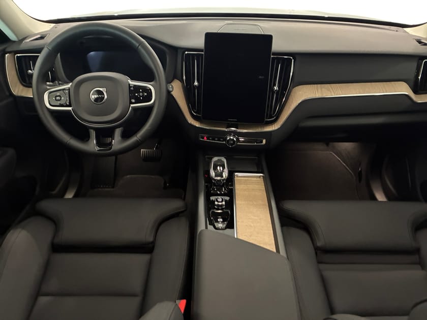 Bild 5 av Volvo XC60 T6 Plus Dark Nordic Edition
