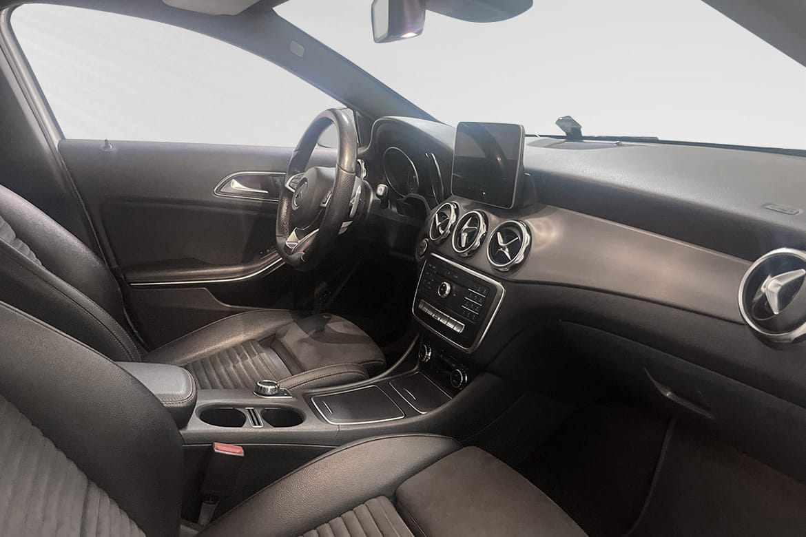 Mercedes-Benz GLA 200 d