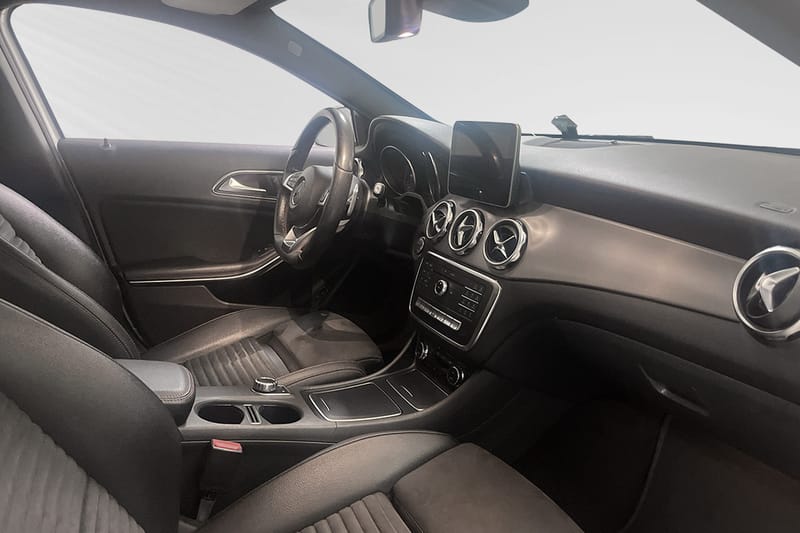 Mercedes-Benz GLA 200 d