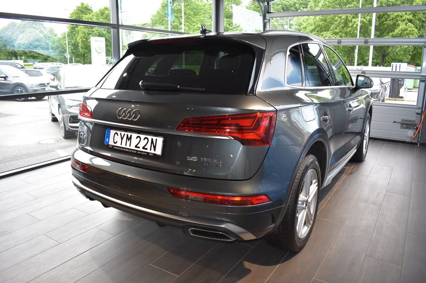 Bild 3 av Audi Q5 55 TFSI e quattro 367 HK S-TRONIC S-LINE