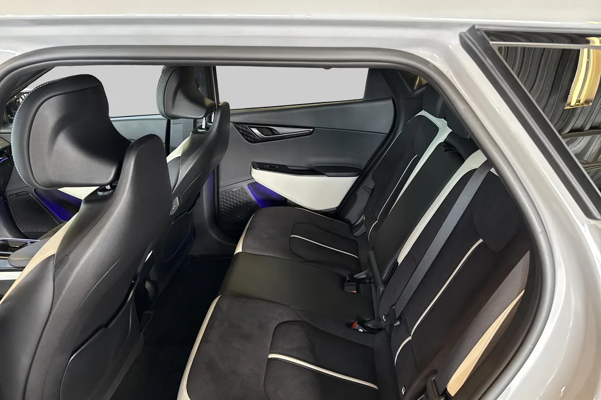 picture of a car
