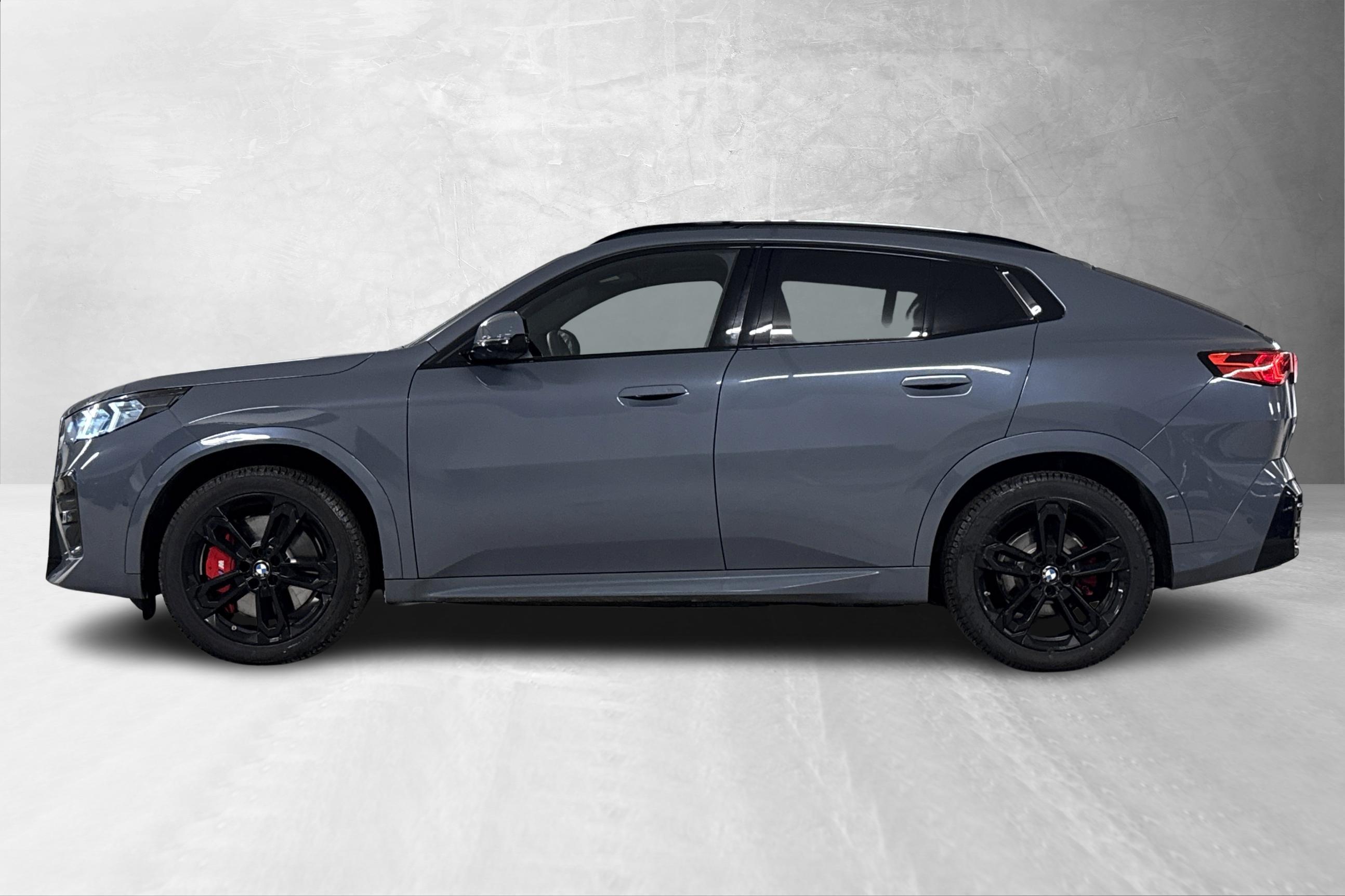 Thumnail bilde 1 av BMW iX2 xDrive30