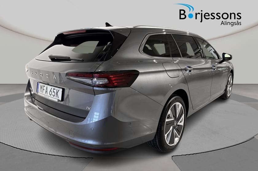 Bild 3 av Škoda Superb iV Kombi SELECTION 1,5 TSI 204 HK 6 VXL DSG / LAGERBIL