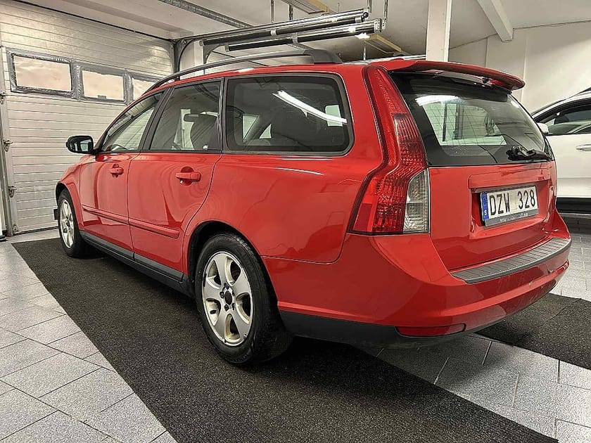 Bild 4 av Volvo V50 2.0 D 136 hk Kinetic Euro 4 GÖR DET SJÄLV BIL