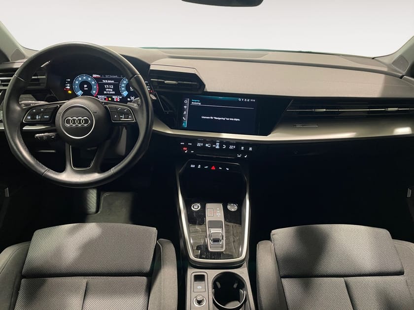 Bild 2 av Audi A3 Sportback 45 TFSI e S Line  Cockpit Bang Olufsen 245hk