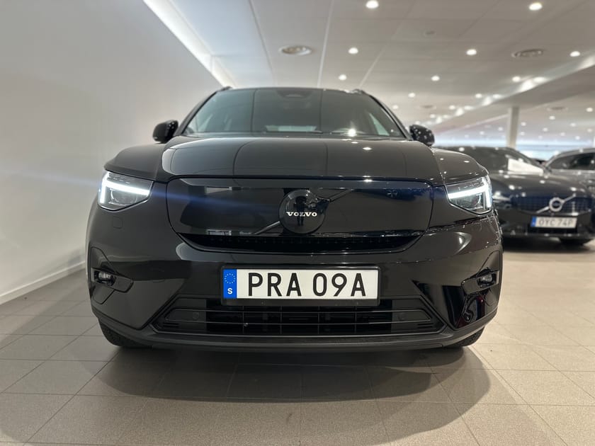 Bild 2 av Volvo XC40 Recharge Single Motor Plus Edition, Dragrkok, Backkamera